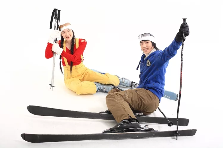 Top 10 Best Ski Goggles for Small Faces