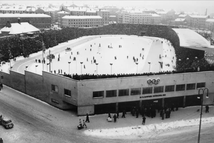 History of Skiing ( Early 19th Century Army Skiing Race)