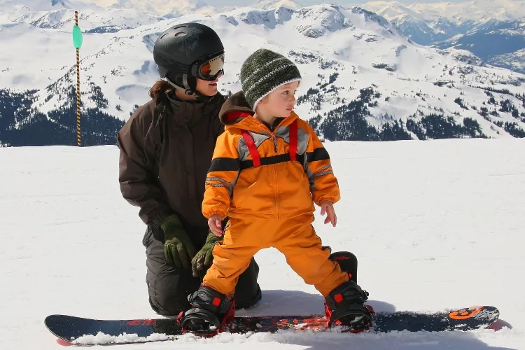 Best Snowboards for Kids: Reviews, Buying Guide, and FAQs